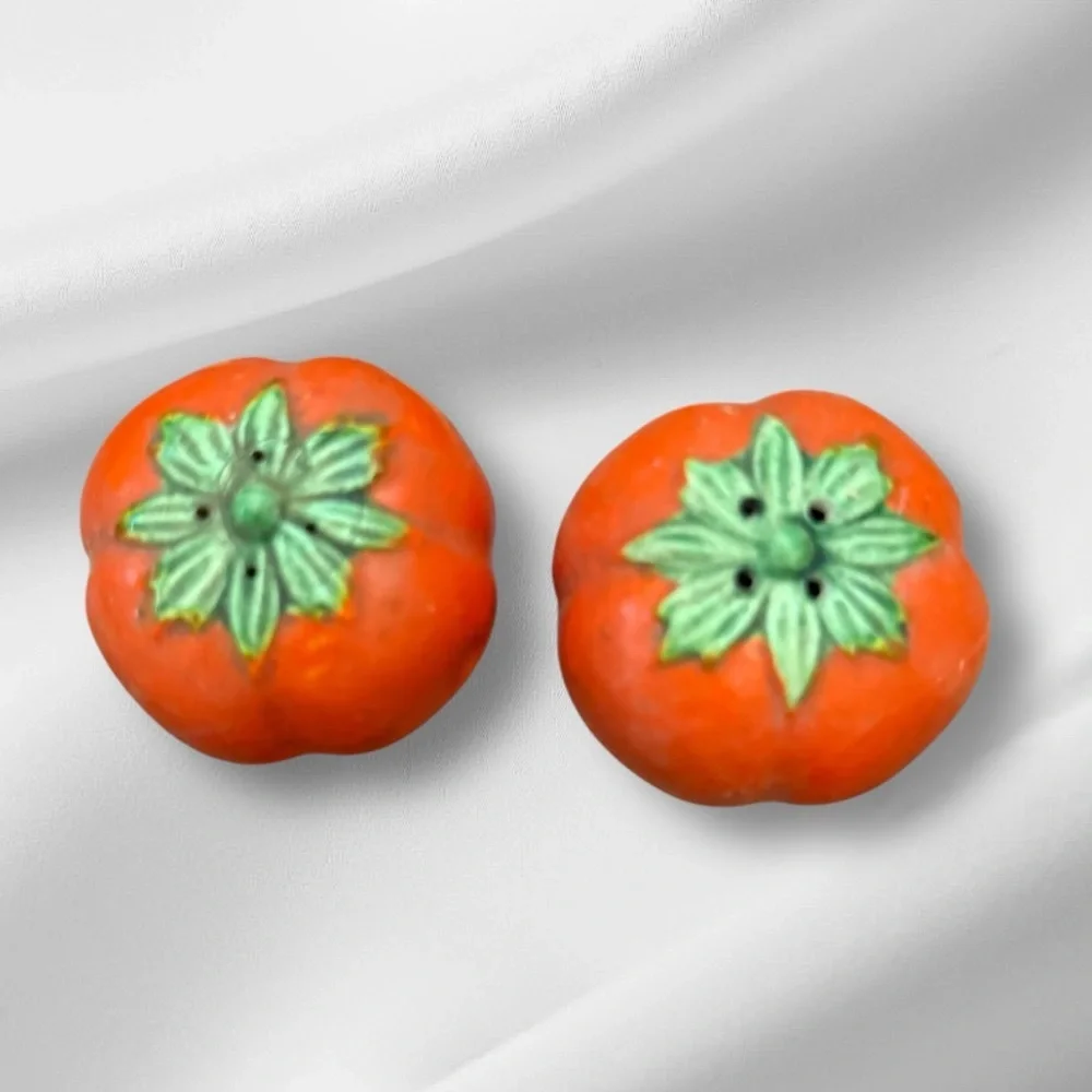 Vintage Salt & Pepper Shakers - Picture 3 of 5